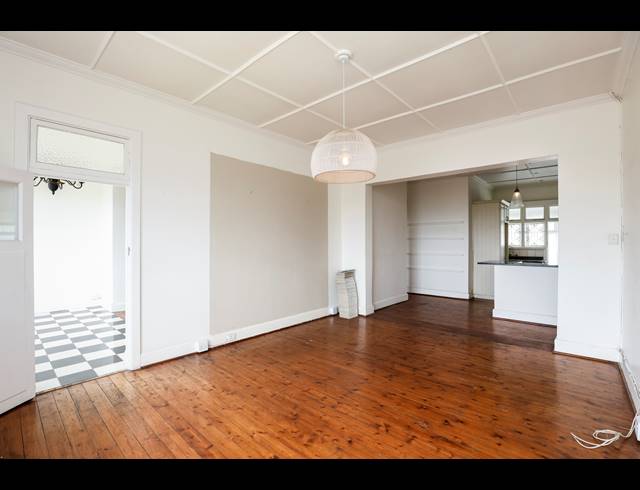 2.5 BEDROOM APARTMENT FOR SALE IN ESSENWOOD